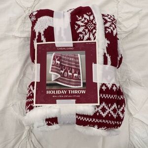 Casual Living Red and White Holiday Throw Blanket